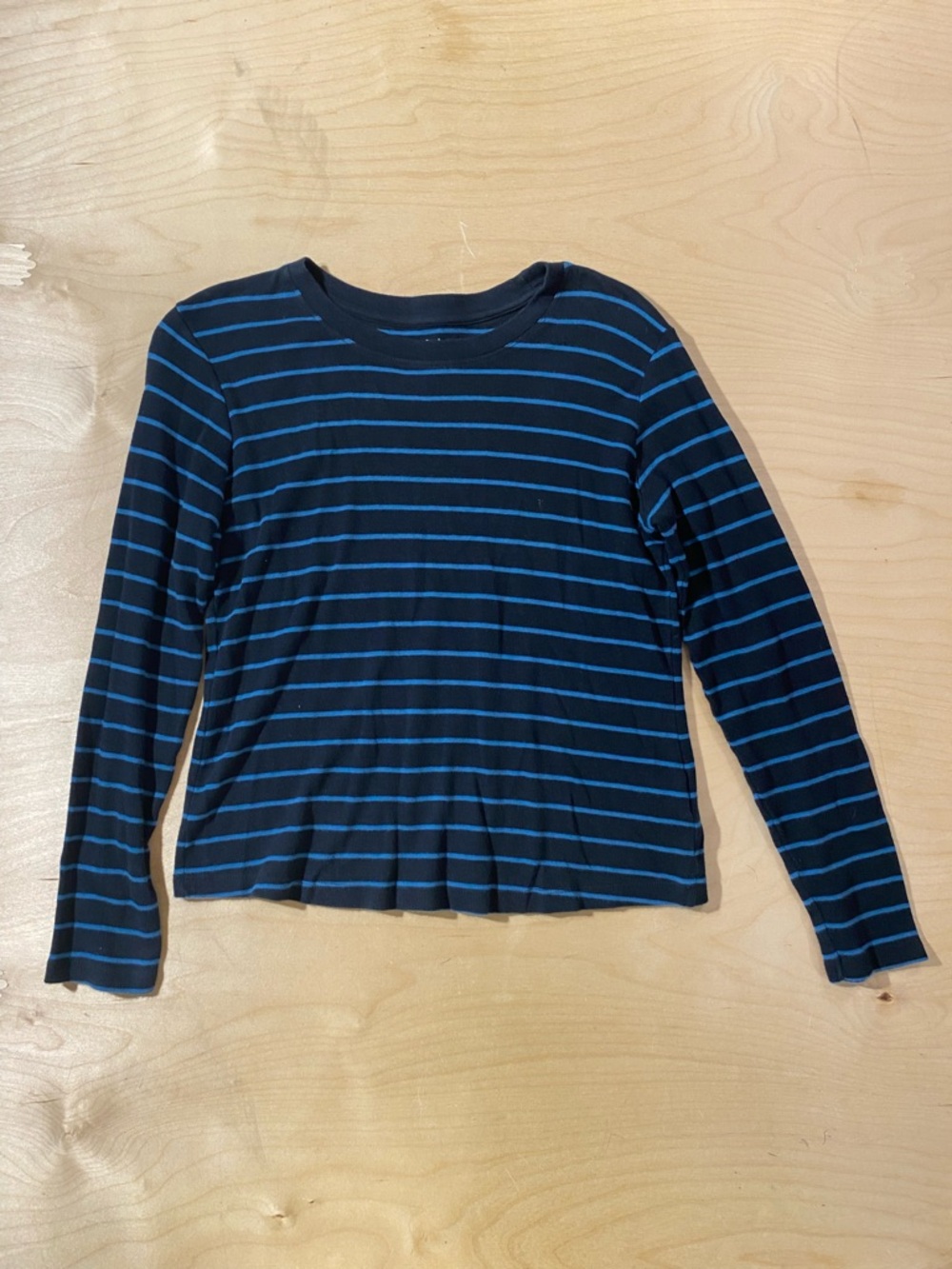 Madison Studio Navy Tee with Light Blue Stripes Large (QY)